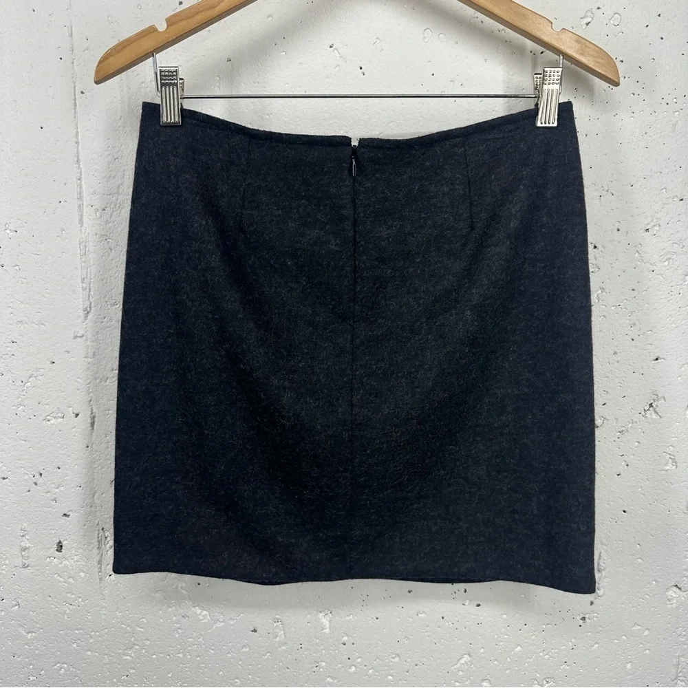 CABi size 2 Dark Gray Wool Blend Mini Skirt NEW